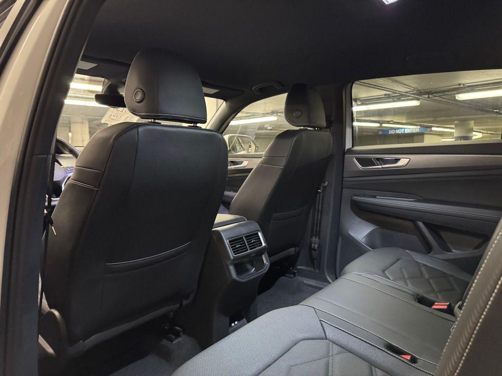new 2026 Volkswagen Atlas Cross Sport car, priced at $42,231