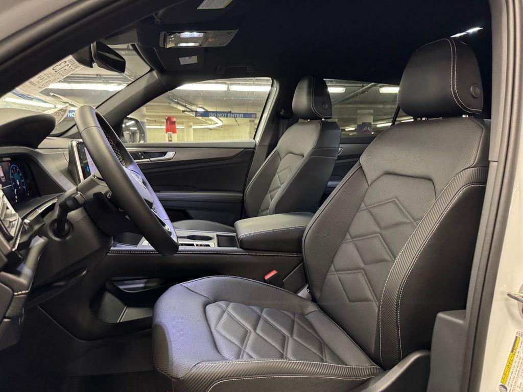 new 2026 Volkswagen Atlas Cross Sport car, priced at $42,231