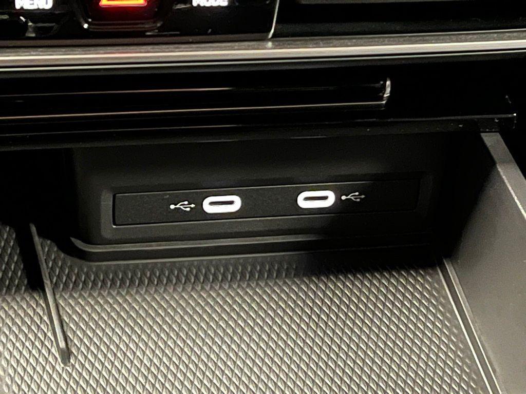 new 2025 Volkswagen Atlas car, priced at $40,114