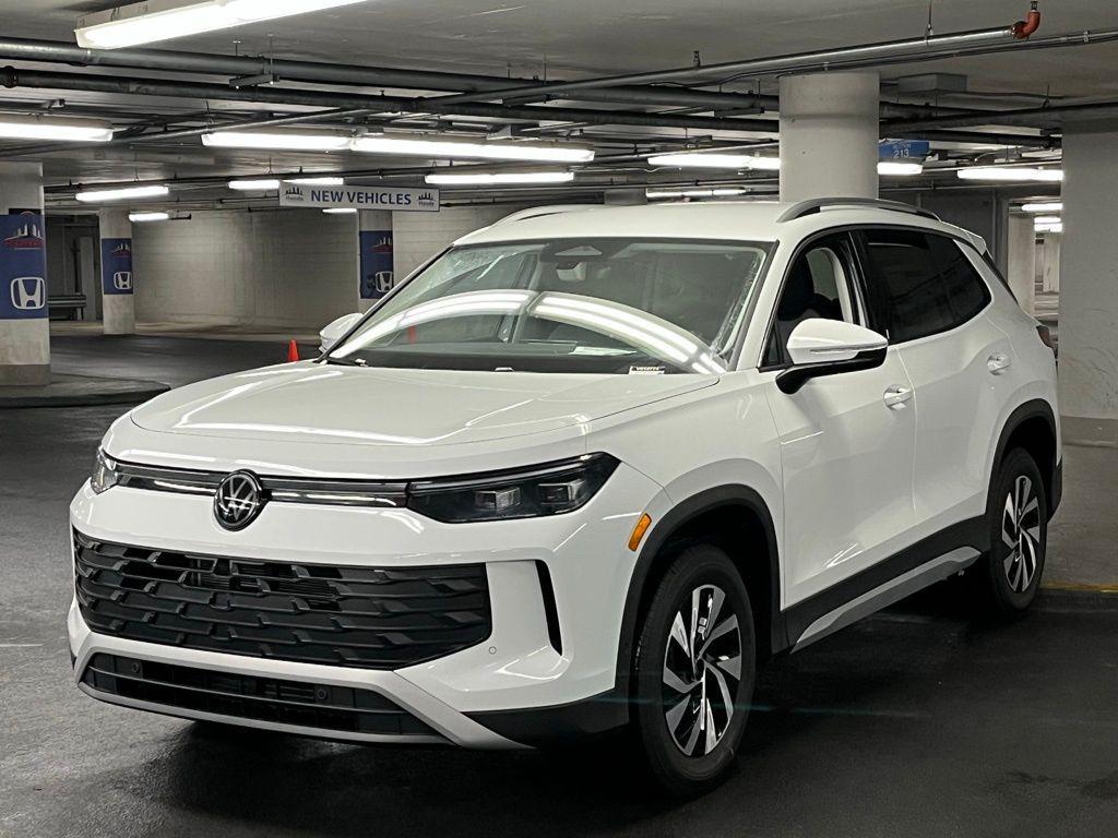 new 2025 Volkswagen Tiguan car, priced at $30,223