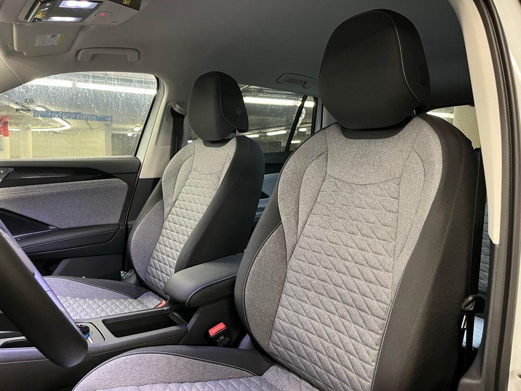 new 2025 Volkswagen Tiguan car, priced at $30,223