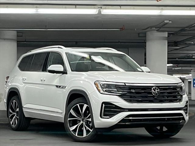 new 2025 Volkswagen Atlas car, priced at $53,403