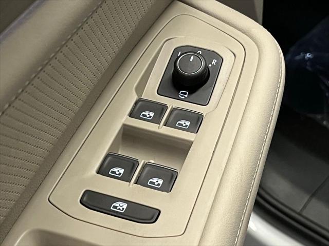 new 2025 Volkswagen Atlas car, priced at $53,285