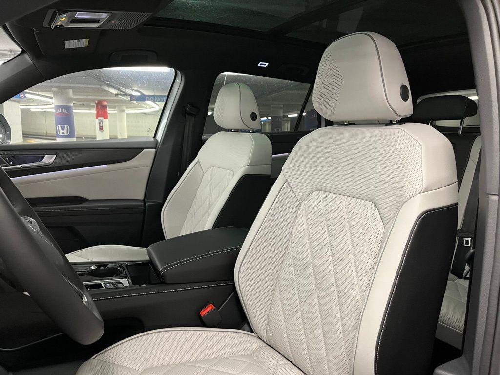 new 2025 Volkswagen Atlas Cross Sport car, priced at $49,134