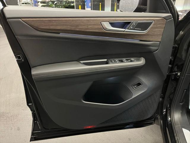 new 2025 Volkswagen Atlas car, priced at $52,764