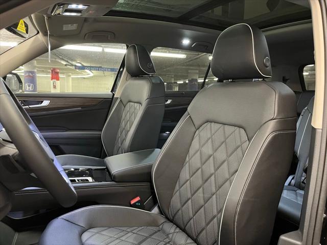 new 2025 Volkswagen Atlas car, priced at $52,764