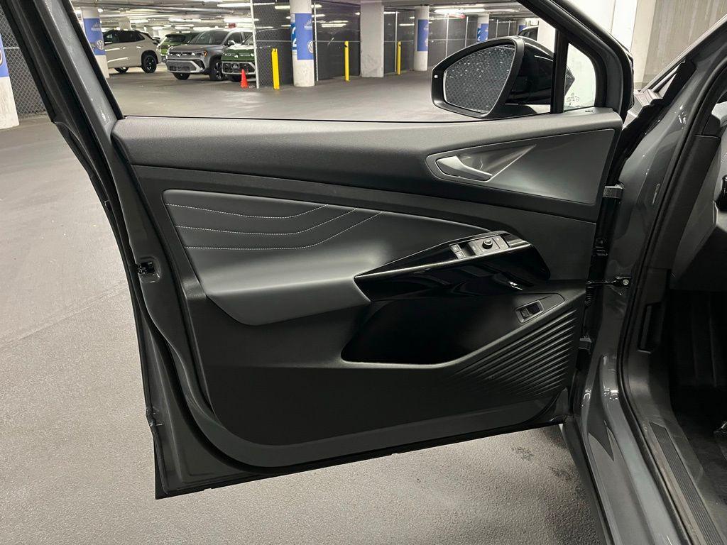 new 2025 Volkswagen ID.4 car, priced at $46,540
