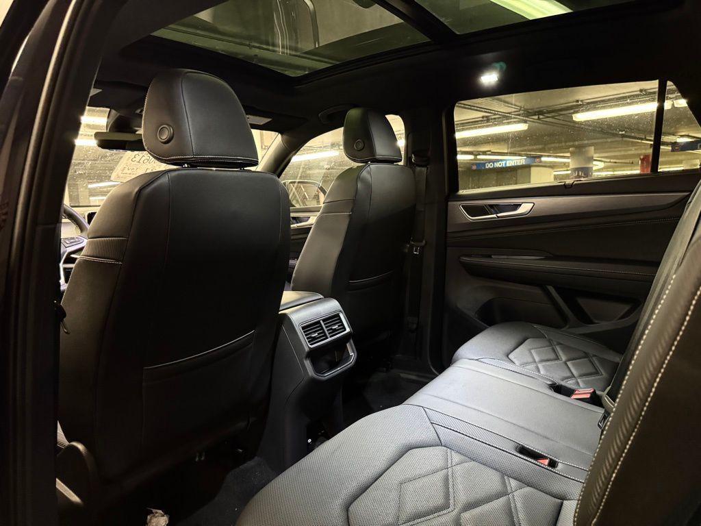 new 2026 Volkswagen Atlas Cross Sport car, priced at $48,102