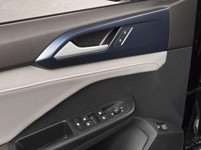 new 2024 Volkswagen Taos car, priced at $28,237