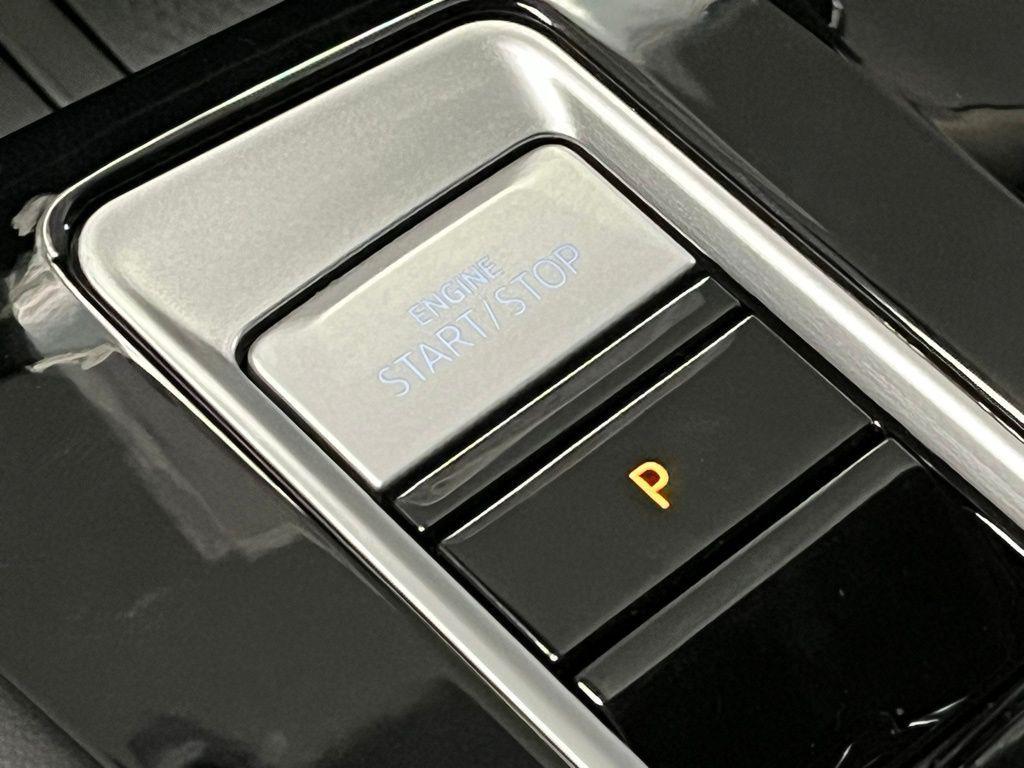 new 2026 Volkswagen Atlas car, priced at $58,410