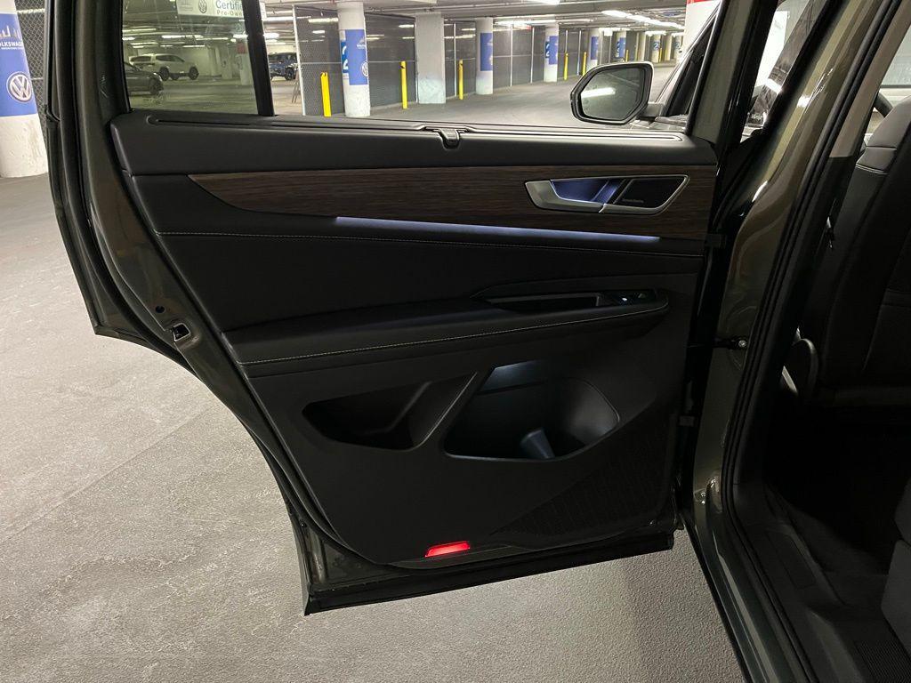 new 2026 Volkswagen Atlas car, priced at $58,410