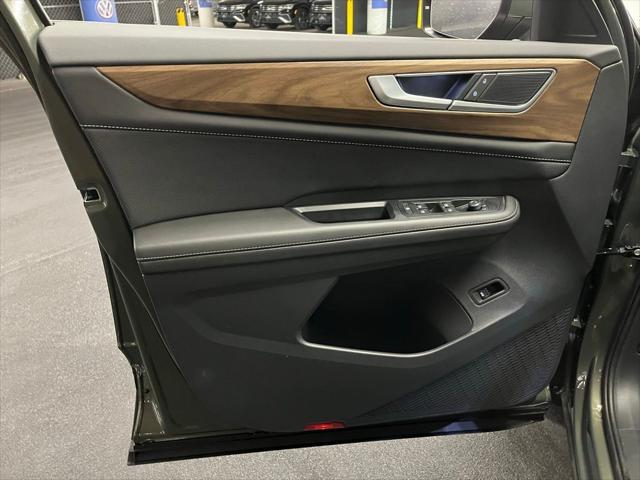 new 2025 Volkswagen Atlas car, priced at $42,140