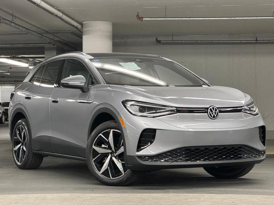 new 2024 Volkswagen ID.4 car, priced at $54,029