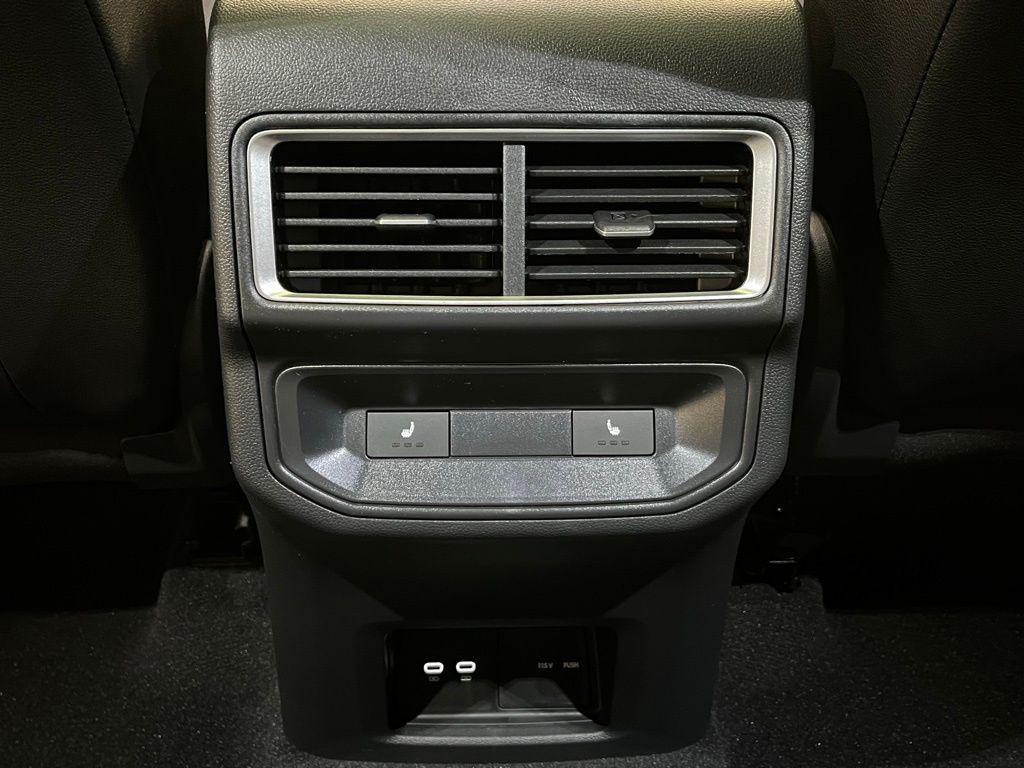 new 2026 Volkswagen Atlas Cross Sport car, priced at $53,797