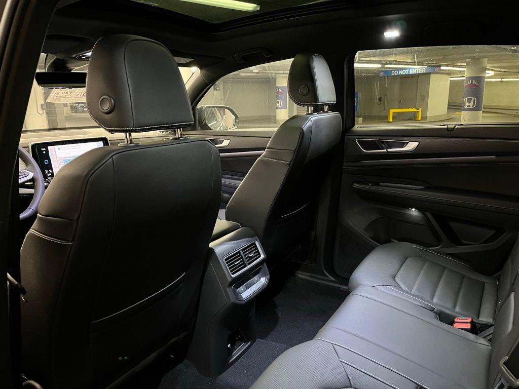 new 2026 Volkswagen Atlas Cross Sport car, priced at $53,797