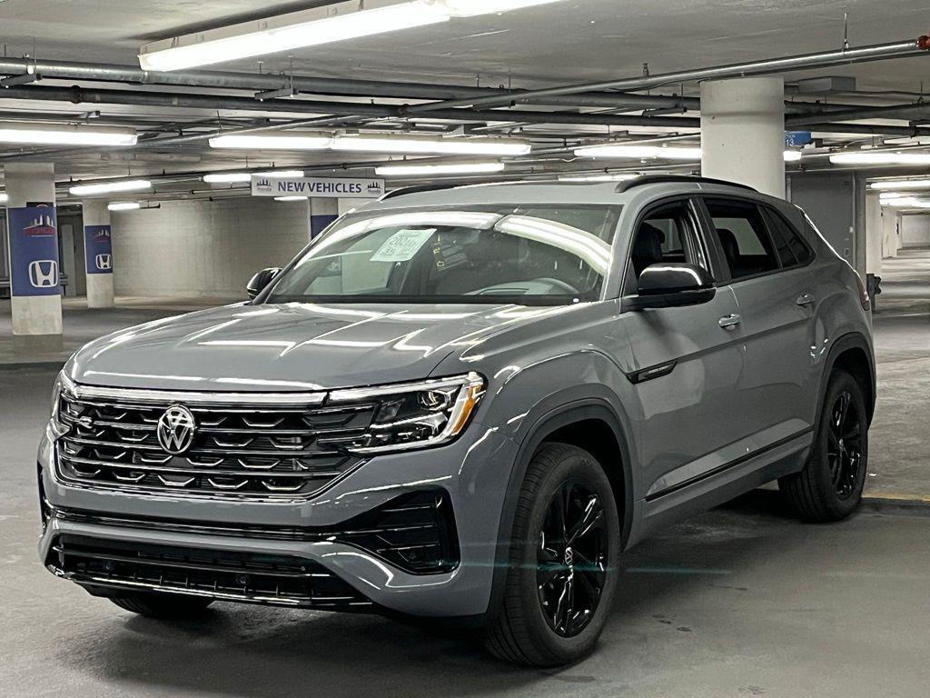 new 2026 Volkswagen Atlas Cross Sport car, priced at $53,797