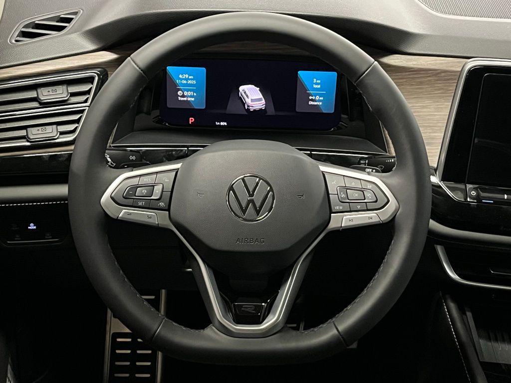 new 2026 Volkswagen Atlas car, priced at $58,062