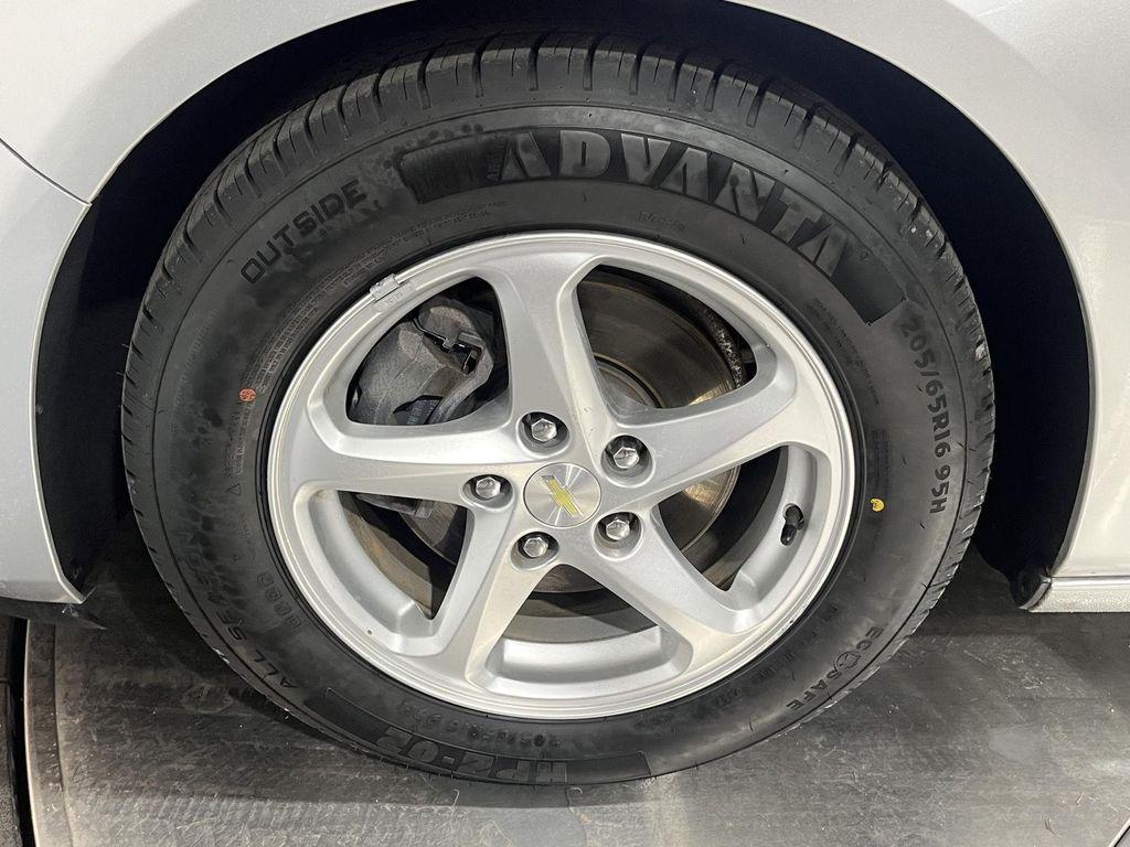 used 2018 Chevrolet Malibu car, priced at $11,994