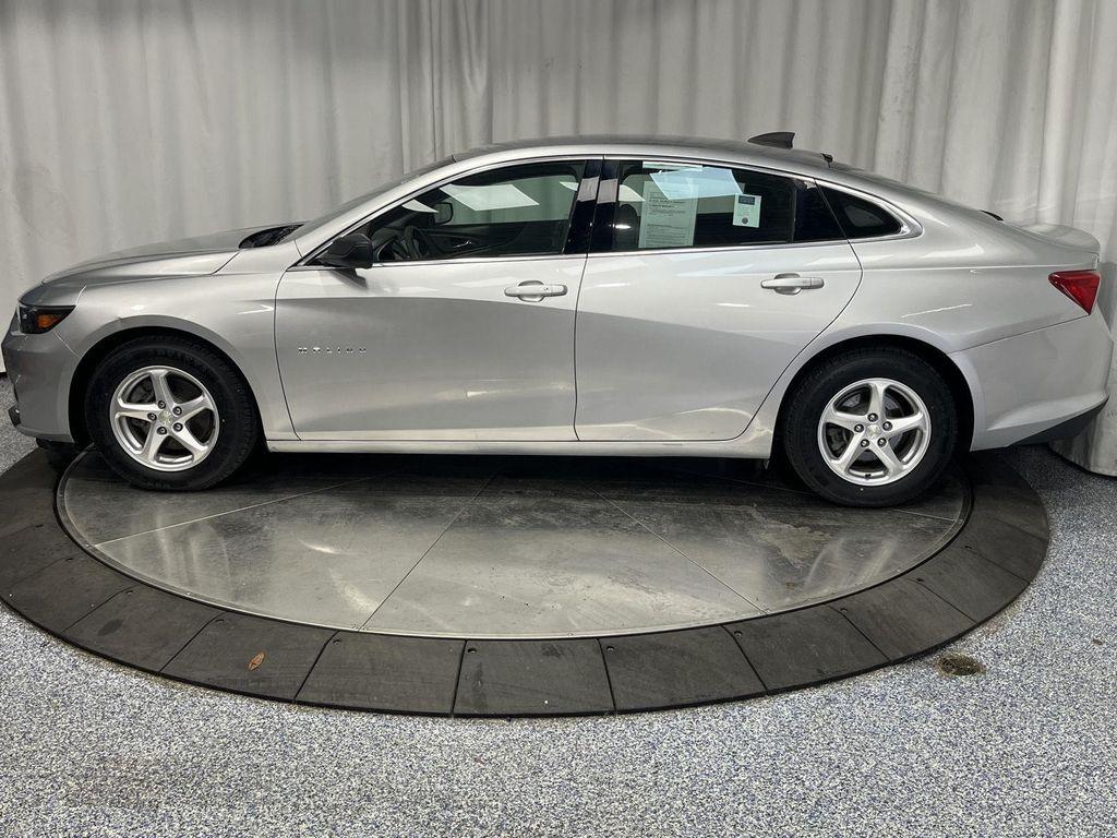used 2018 Chevrolet Malibu car, priced at $11,994