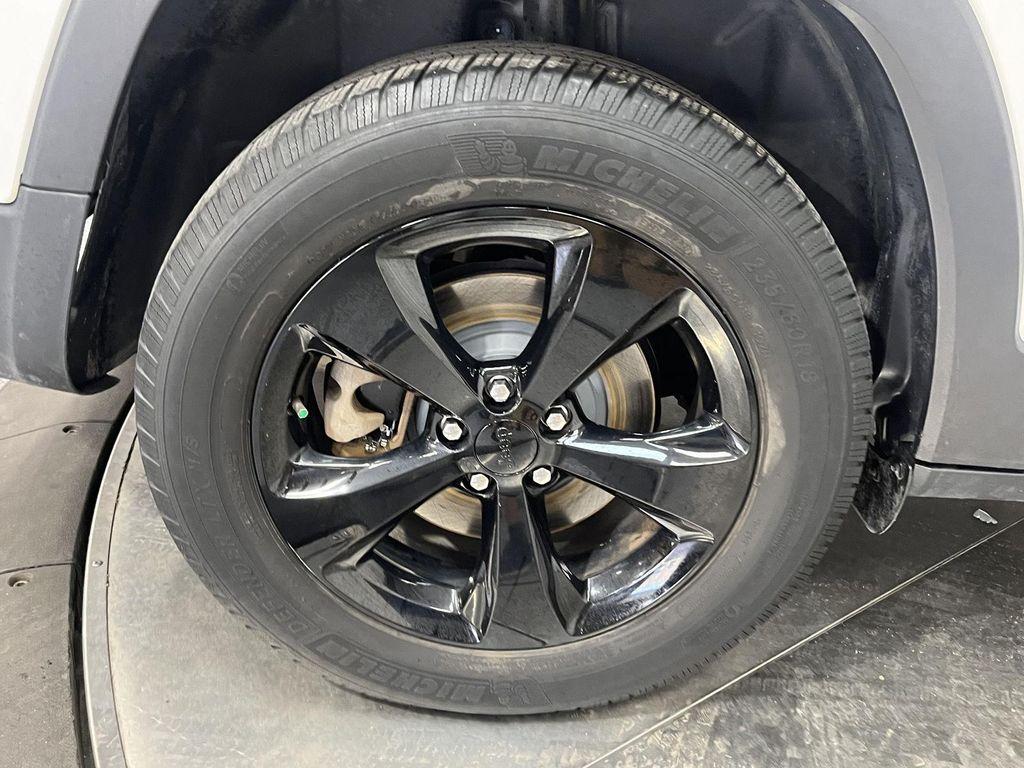 used 2017 Jeep Cherokee car, priced at $9,993