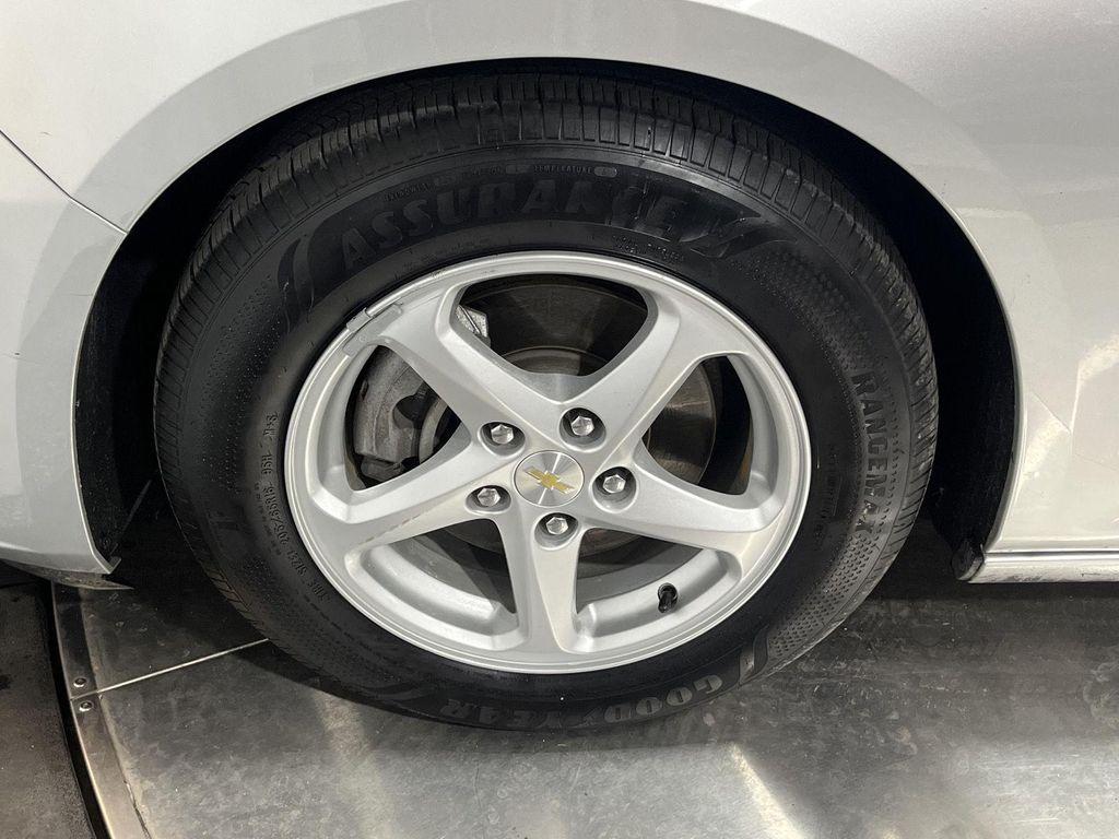 used 2018 Chevrolet Malibu car, priced at $11,994