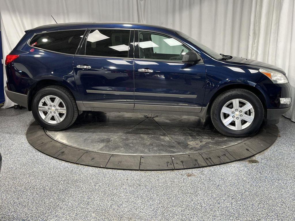 used 2011 Chevrolet Traverse car, priced at $6,994