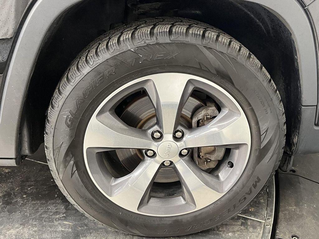 used 2019 Jeep Cherokee car, priced at $12,441