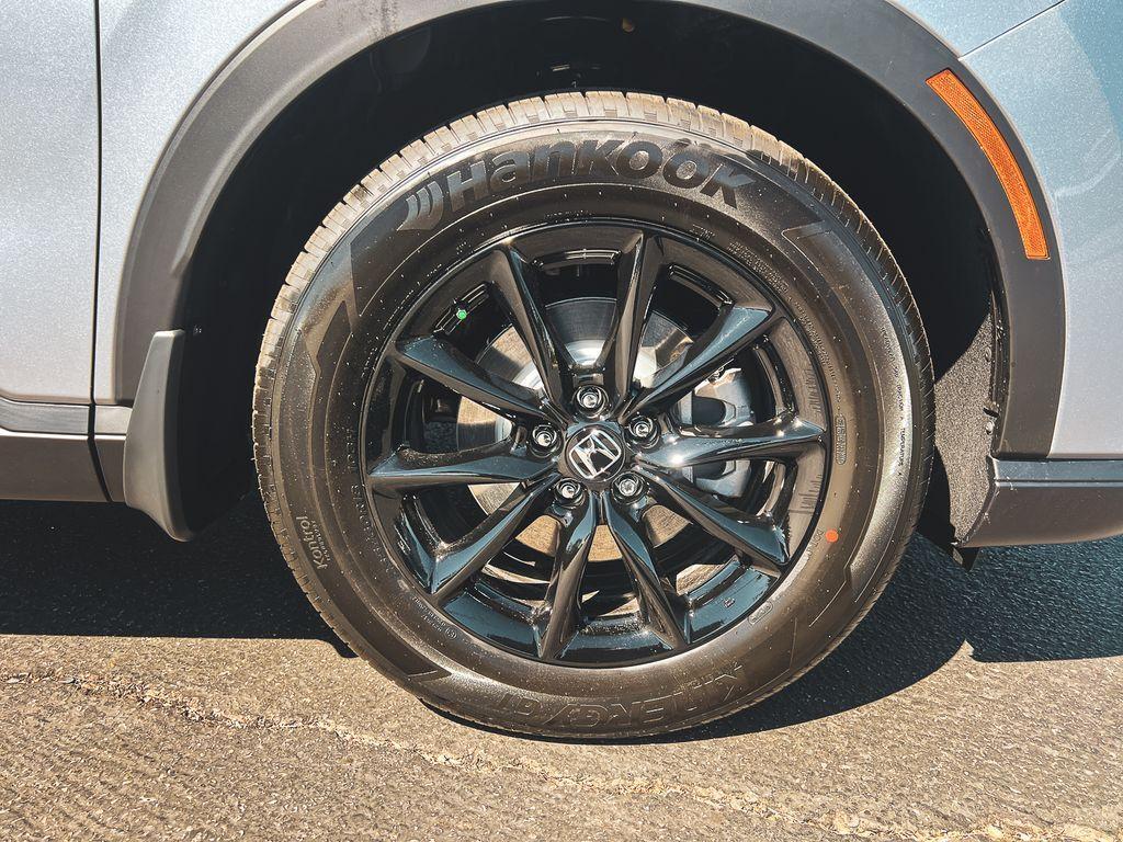 new 2026 Honda CR-V Hybrid car, priced at $40,175