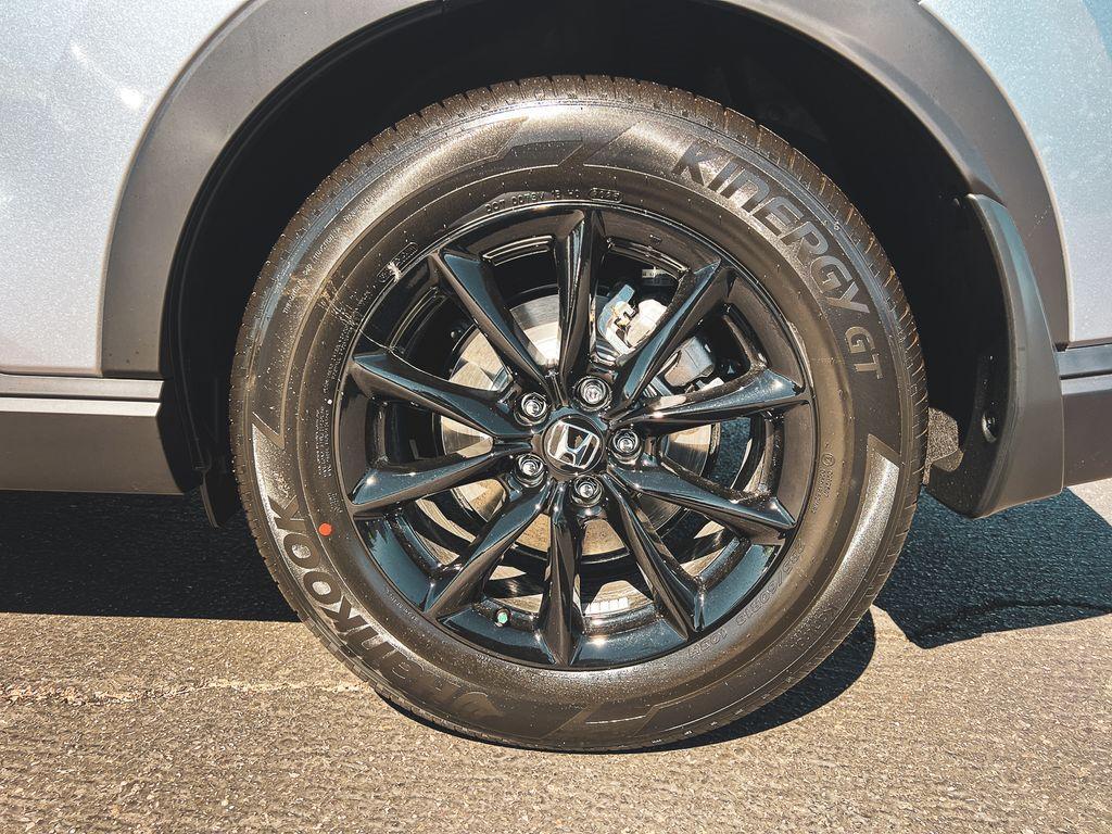 new 2026 Honda CR-V Hybrid car, priced at $40,175