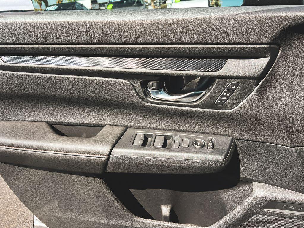 new 2026 Honda CR-V Hybrid car, priced at $40,175