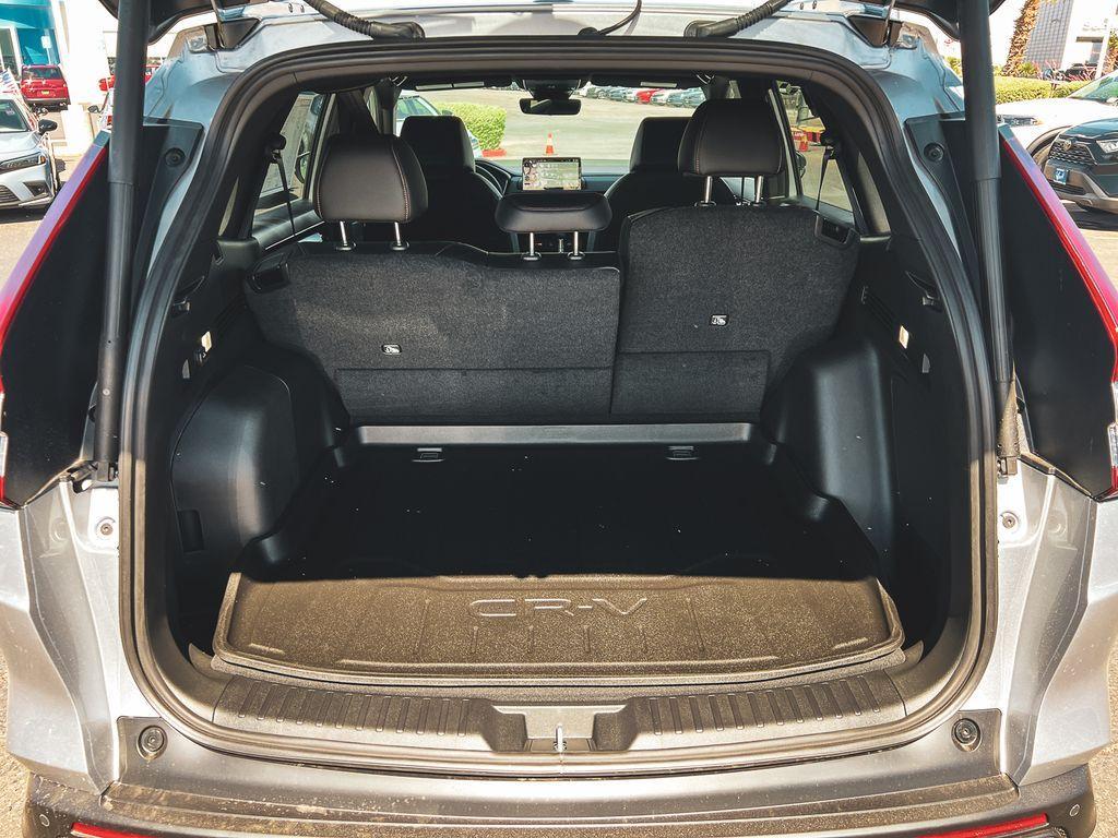 new 2026 Honda CR-V Hybrid car, priced at $43,700