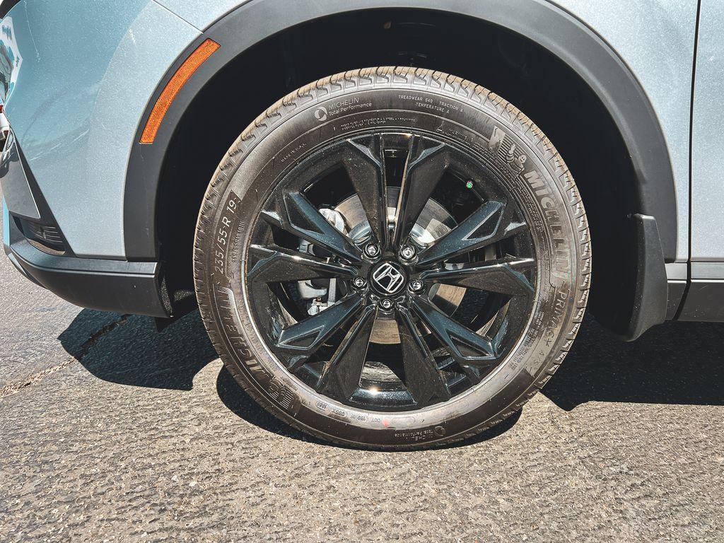 new 2026 Honda CR-V Hybrid car, priced at $43,700