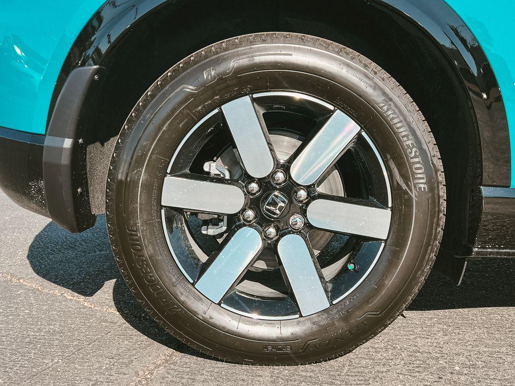 new 2025 Honda Prologue car, priced at $56,650