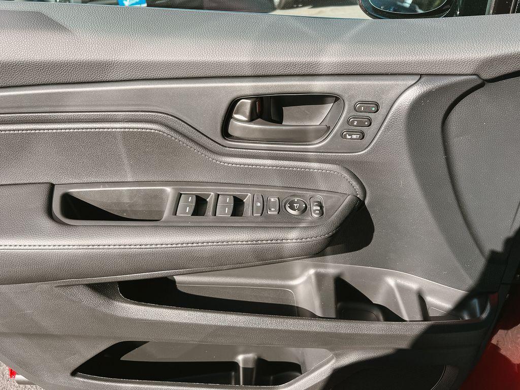 new 2025 Honda Odyssey car, priced at $43,064