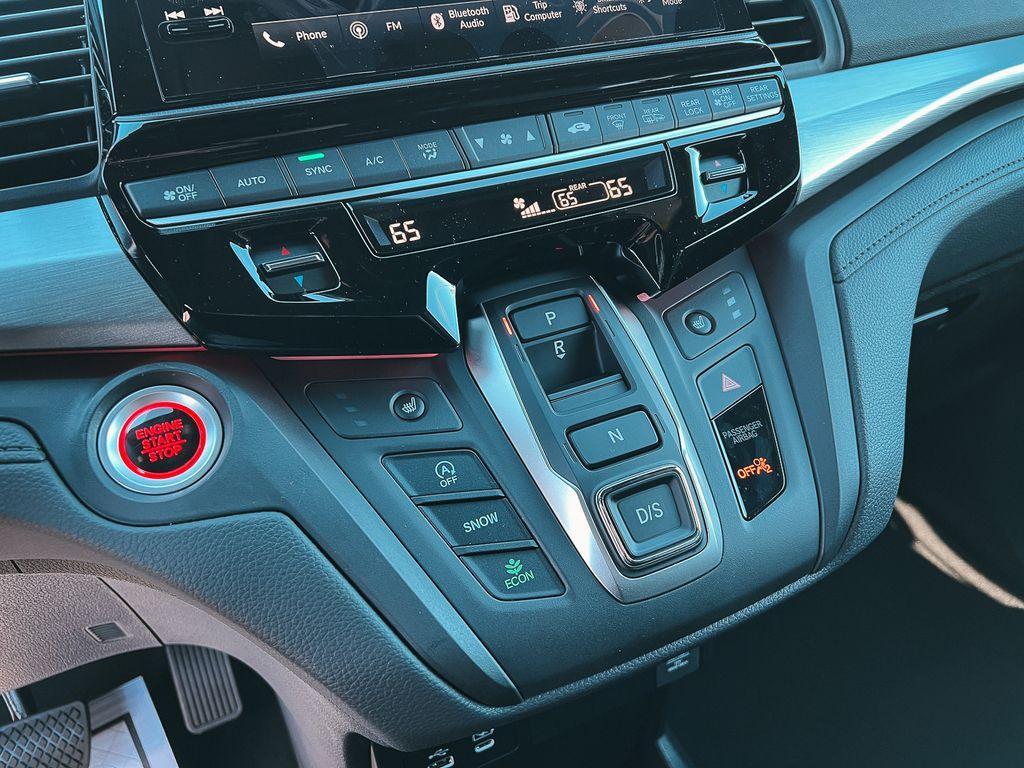 new 2025 Honda Odyssey car, priced at $43,064