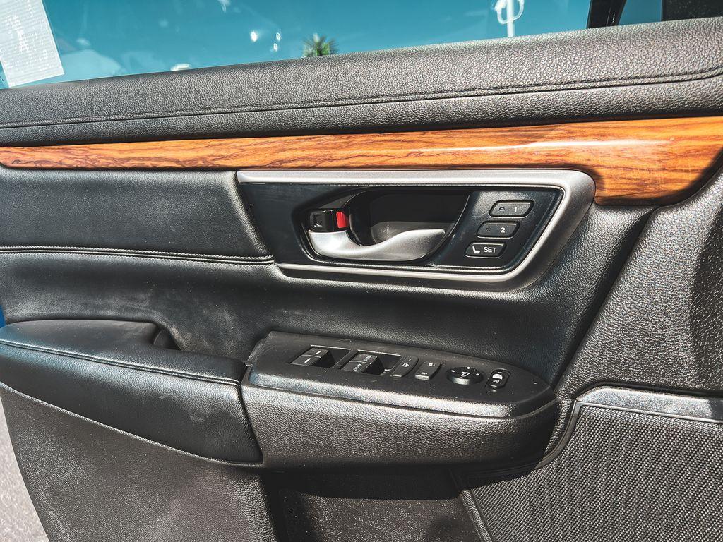 used 2021 Honda CR-V car, priced at $28,934