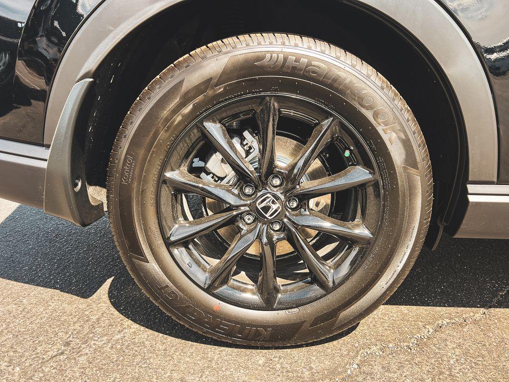 new 2026 Honda CR-V Hybrid car, priced at $40,175