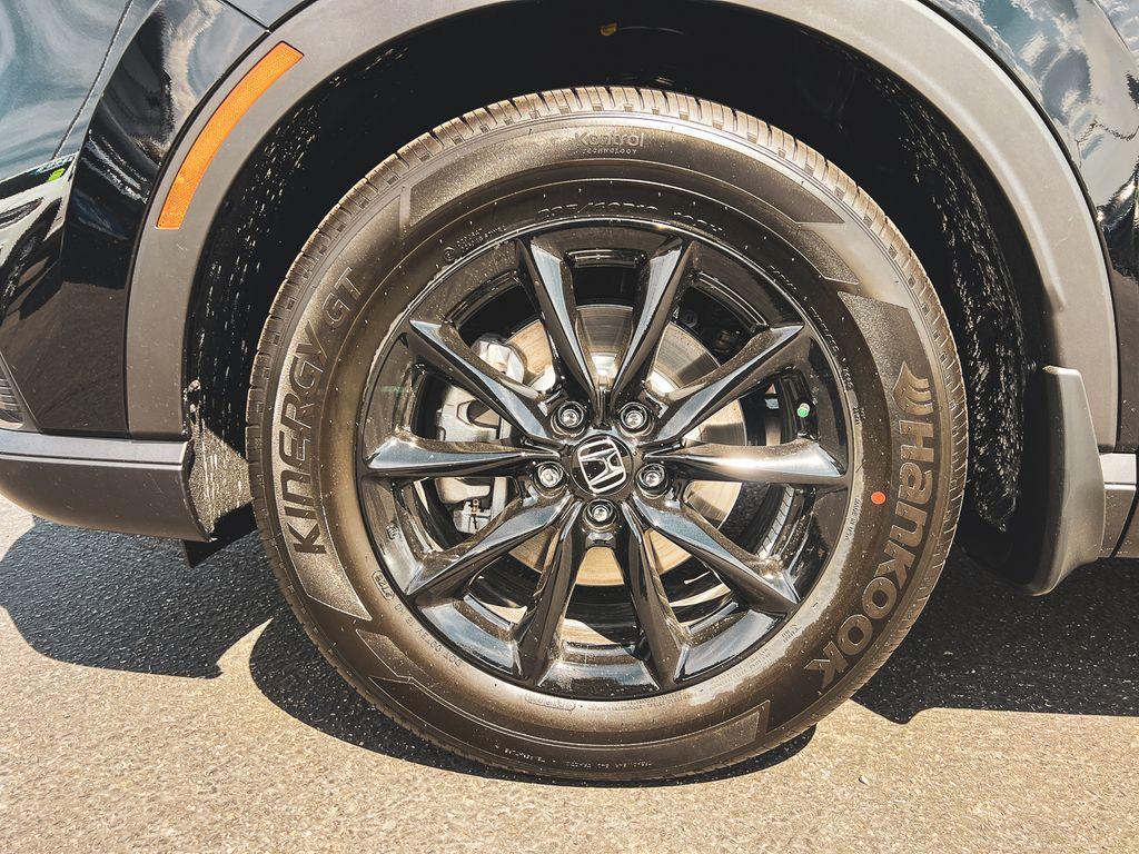 new 2026 Honda CR-V Hybrid car, priced at $40,175