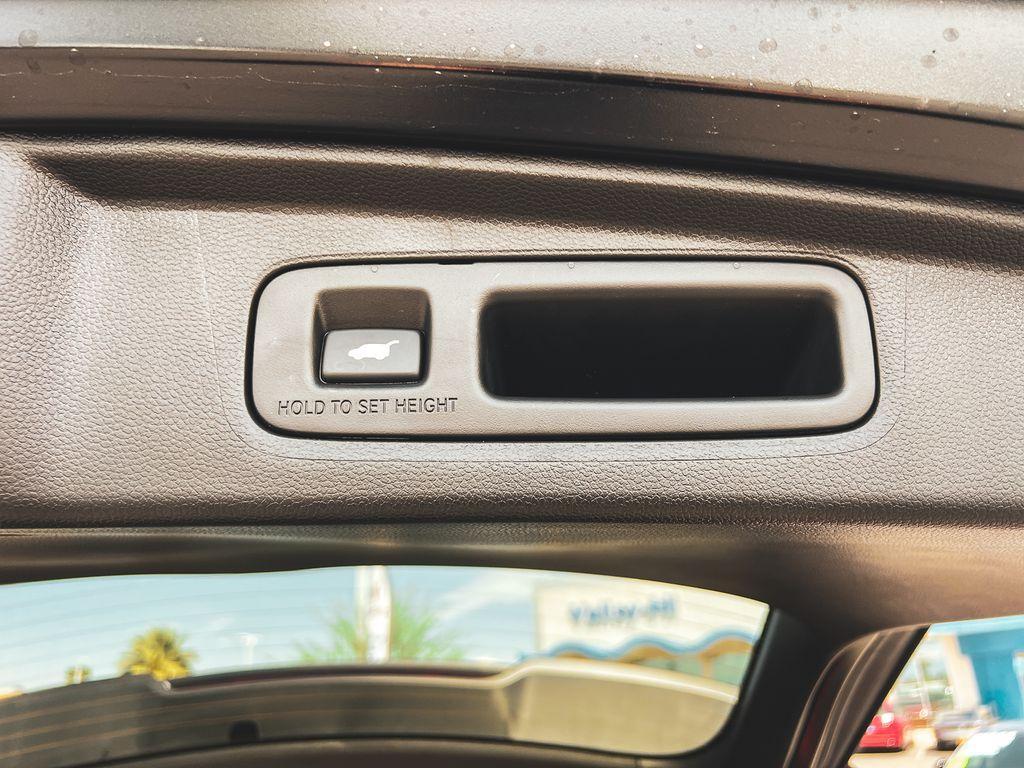 new 2026 Honda CR-V Hybrid car, priced at $40,175