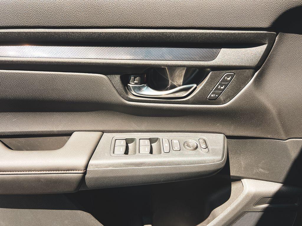 new 2026 Honda CR-V Hybrid car, priced at $38,573