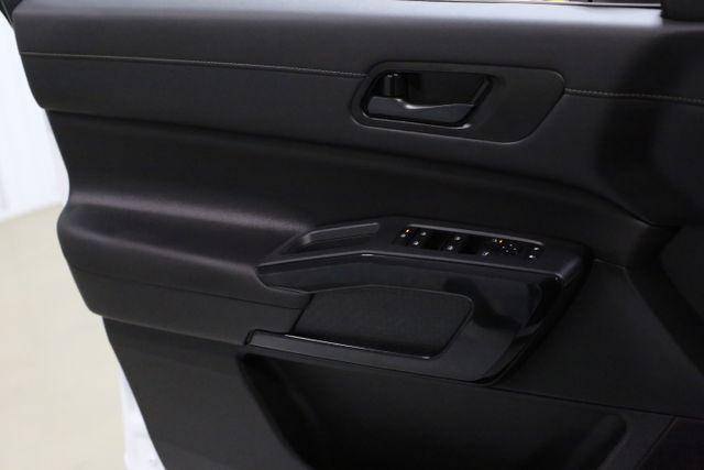 new 2025 Nissan Pathfinder car, priced at $36,427