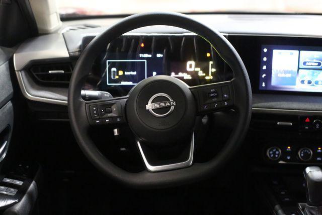 new 2025 Nissan Kicks car, priced at $27,085