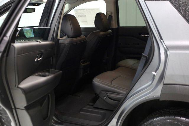 new 2025 Nissan Pathfinder car, priced at $37,816