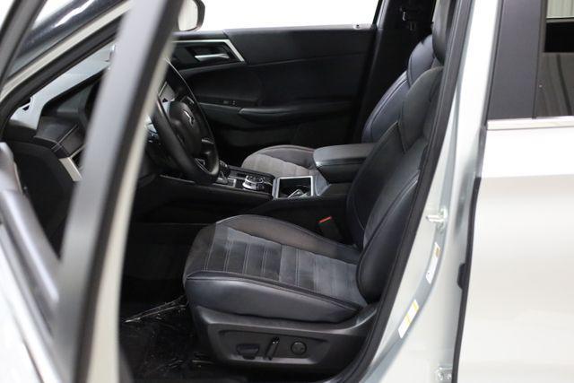 used 2024 Mitsubishi Outlander car, priced at $25,207
