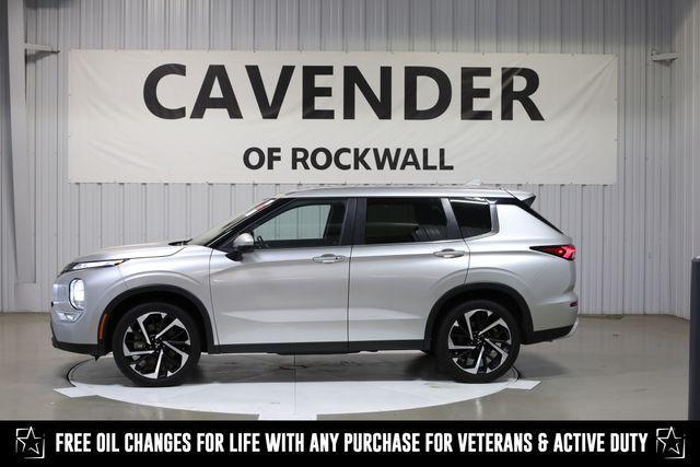 used 2024 Mitsubishi Outlander car, priced at $25,207