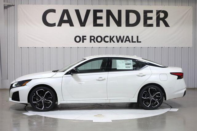 new 2025 Nissan Altima car, priced at $33,028