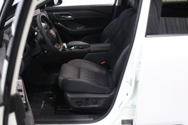 used 2025 Nissan Rogue car, priced at $44,998