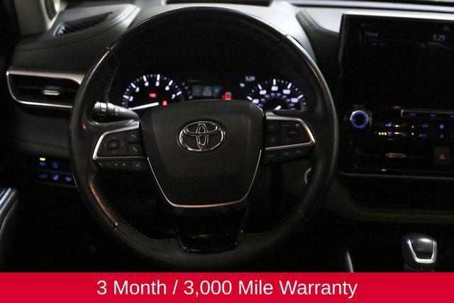 used 2021 Toyota Highlander car, priced at $33,748