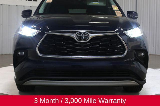 used 2021 Toyota Highlander car, priced at $33,748