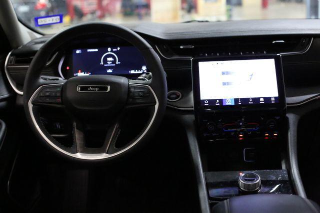 used 2023 Jeep Grand Cherokee car, priced at $24,989
